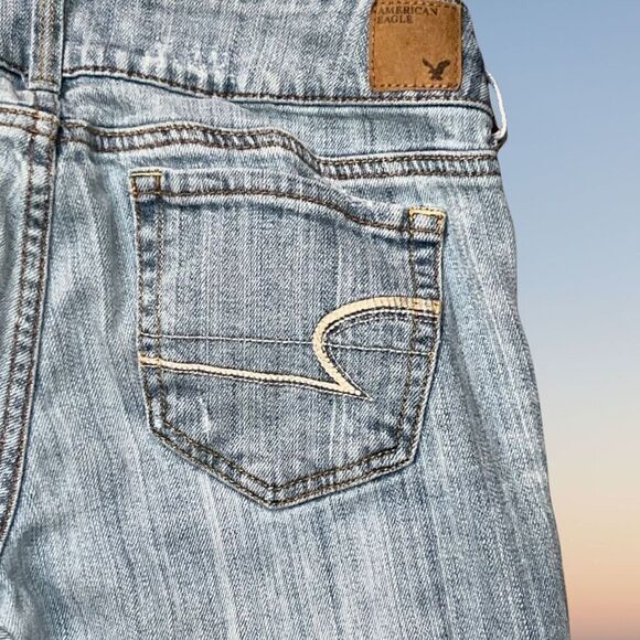 American Eagle Artist Medium Rise Denim Capris Size 6 #27 - Picture 5 of 5